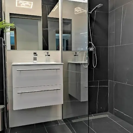 Otium Wellness Apartmanhaz Holiday home Balatonakarattya
