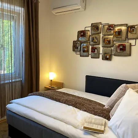 Otium Wellness Apartmanhaz Holiday home Balatonakarattya