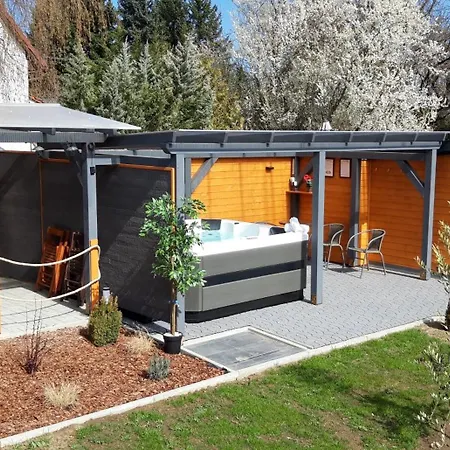 Otium Wellness Apartmanhaz Holiday home Balatonakarattya