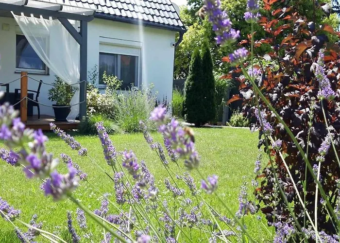 Otium Wellness Apartmanhaz * Balatonakarattya